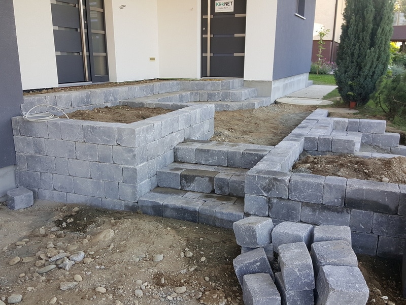 Grans - ureditev okolice, stopnice, zidovi